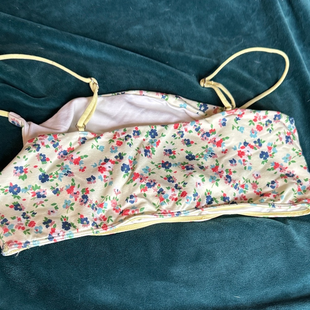Floral Bralette in Butter Yellow with Dainty Floral Print - Picture 4 of 5